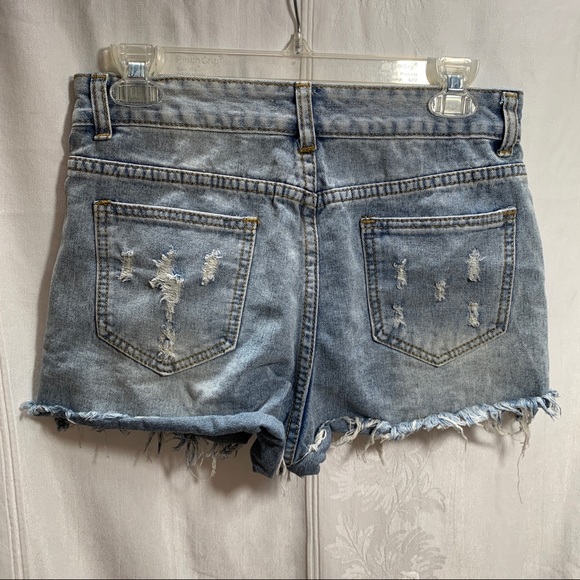 William B Denim Cutoffs Pearl Womens Size Large - Picture 4 of 4